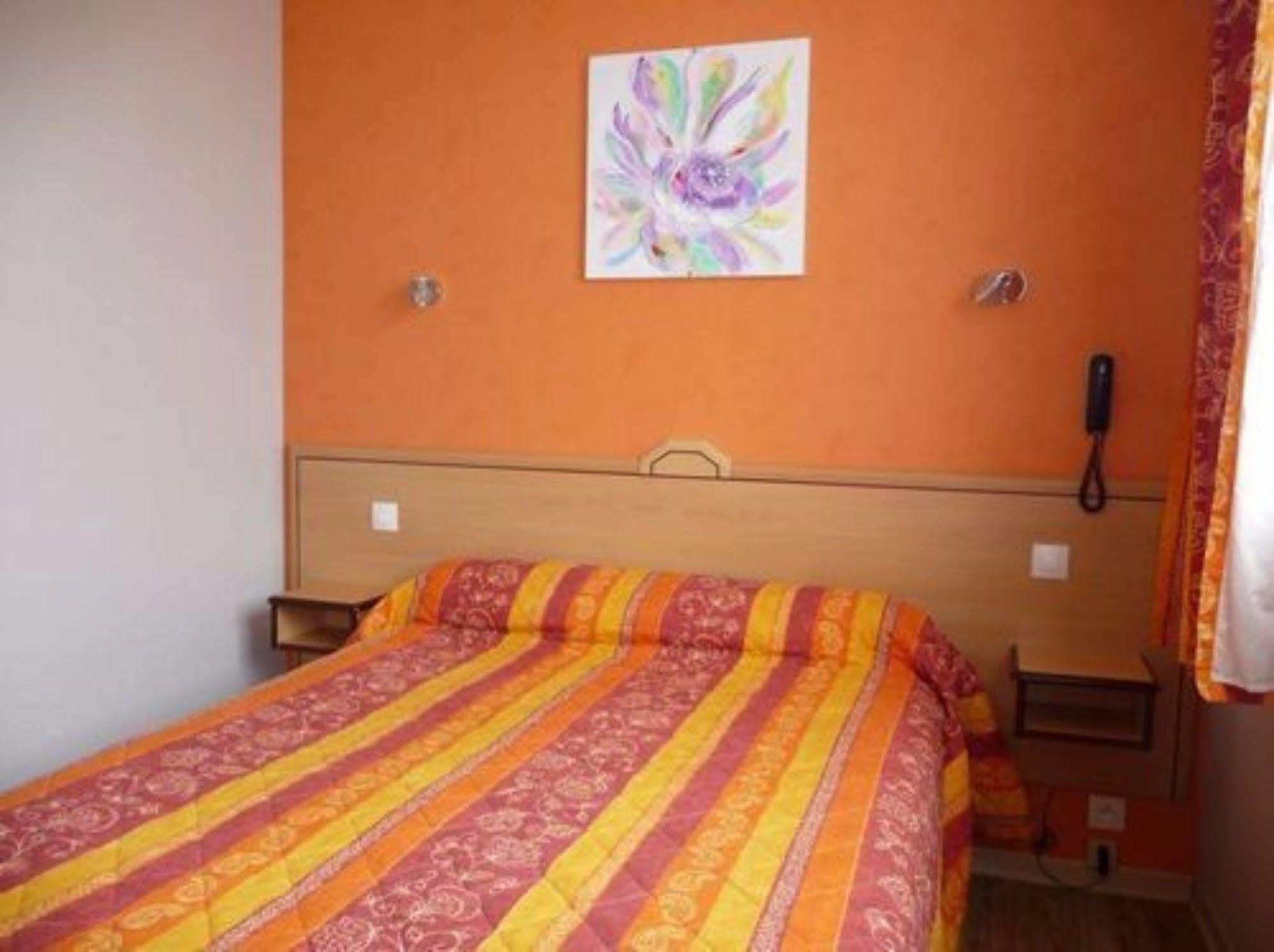 Hotel Du Haut Marais Saint-Marcel  ภายนอก รูปภาพ